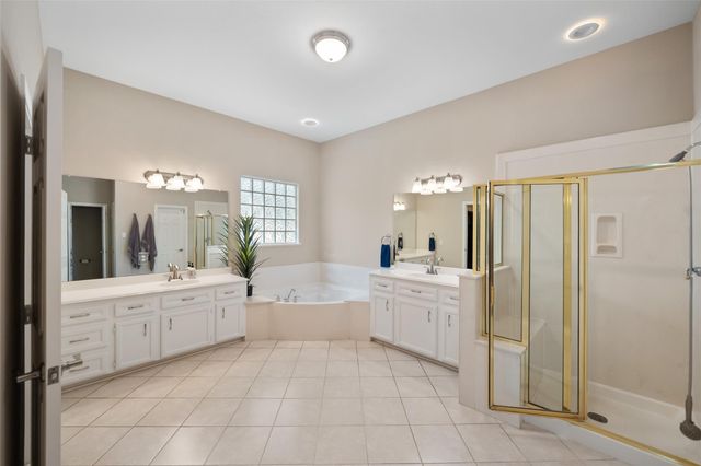 2400 Hollowbrook Lane, Conroe, TX 77384