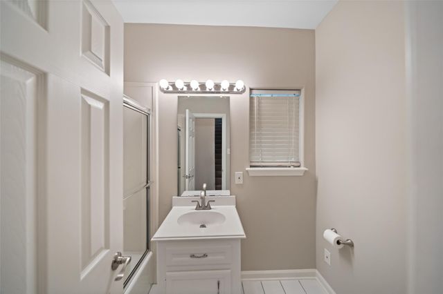 2400 Hollowbrook Lane, Conroe, TX 77384