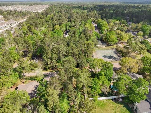 2400 Hollowbrook Lane, Conroe, TX 77384