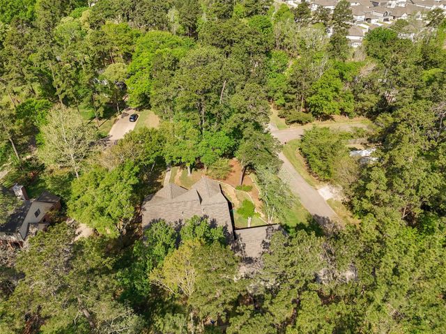 2400 Hollowbrook Lane, Conroe, TX 77384