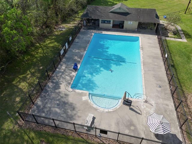 2400 Hollowbrook Lane, Conroe, TX 77384