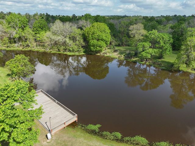 2400 Hollowbrook Lane, Conroe, TX 77384