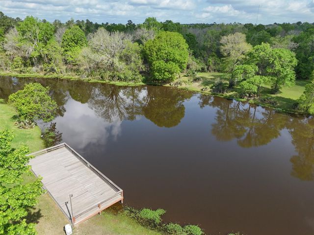 2400 Hollowbrook Lane, Conroe, TX 77384