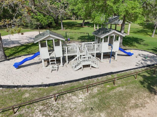 2400 Hollowbrook Lane, Conroe, TX 77384