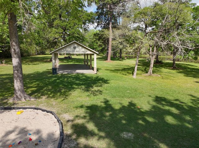 2400 Hollowbrook Lane, Conroe, TX 77384