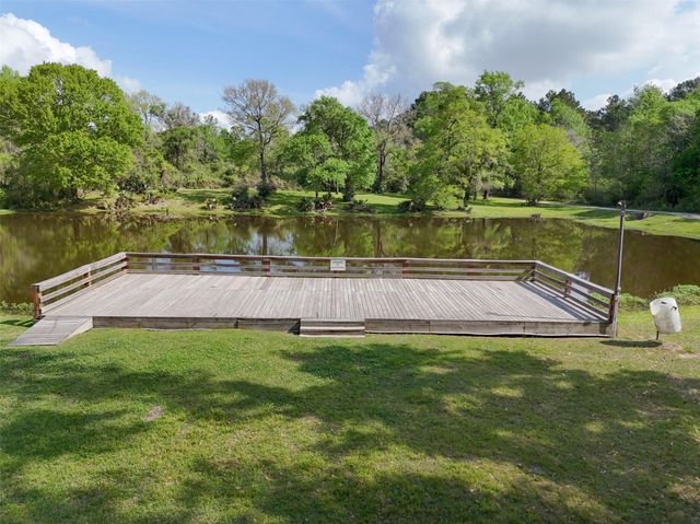 2400 Hollowbrook Lane, Conroe, TX 77384