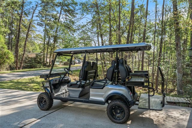 2400 Hollowbrook Lane, Conroe, TX 77384