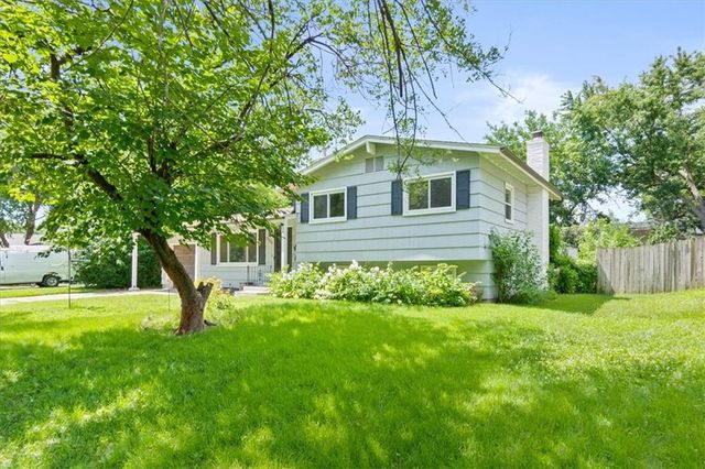 7306 Larsen Lane, Shawnee, KS 66203
