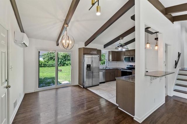 7306 Larsen Lane, Shawnee, KS 66203