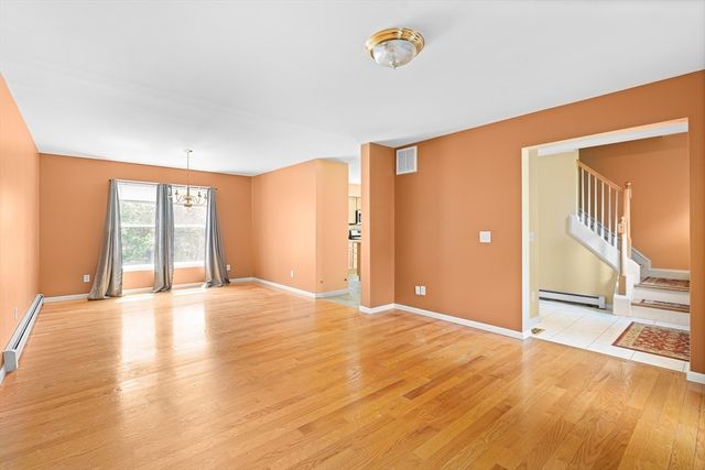 19 Pinehurst Ave, Saugus, MA 01906