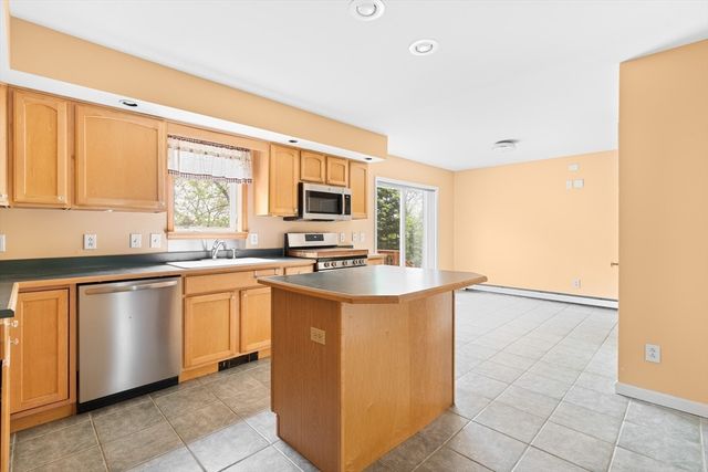 19 Pinehurst Ave, Saugus, MA 01906