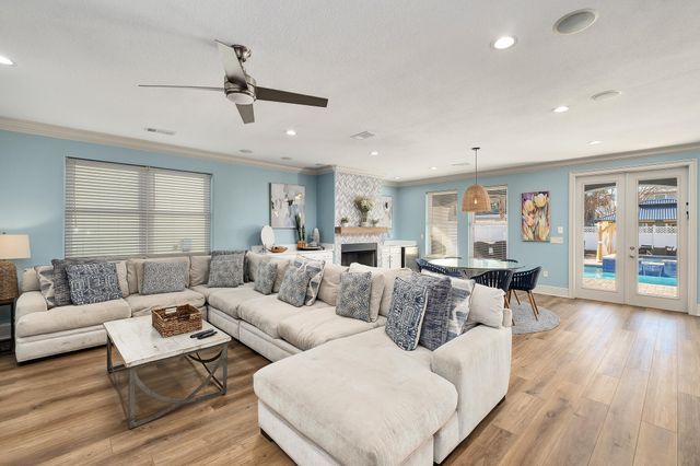 92 Woodward Street, Destin, FL 32541