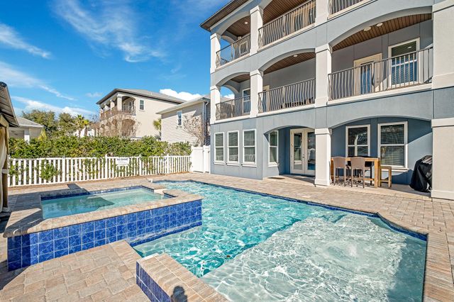 92 Woodward Street, Destin, FL 32541