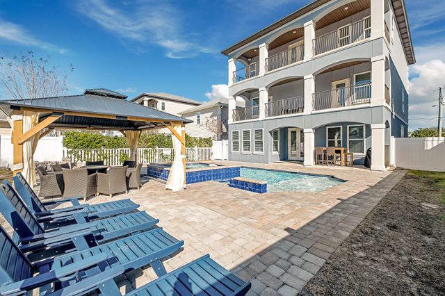 92 Woodward Street, Destin, FL 32541