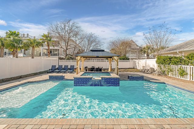 92 Woodward Street, Destin, FL 32541