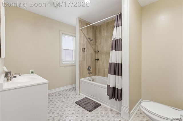 5729 Maxwell Street, Detroit, MI 48213