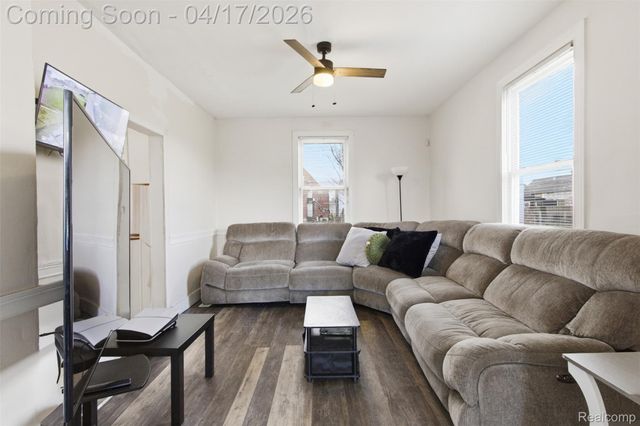 5729 Maxwell Street, Detroit, MI 48213