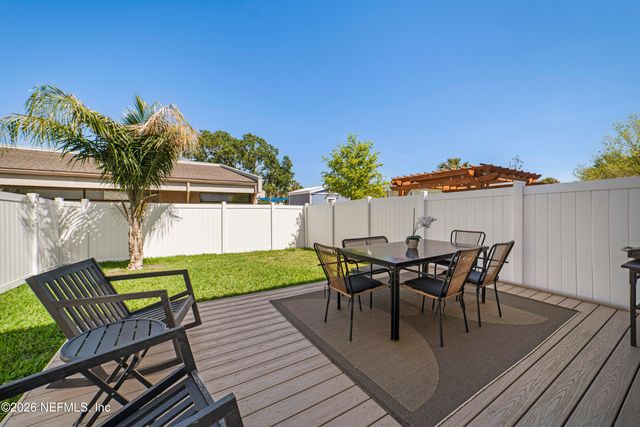 809 7TH Avenue S, Jacksonville Beach, FL 32250