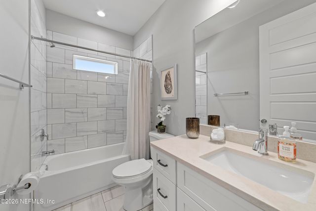 809 7TH Avenue S, Jacksonville Beach, FL 32250