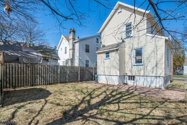 626 Meadow St, Roselle Boro, NJ 07203