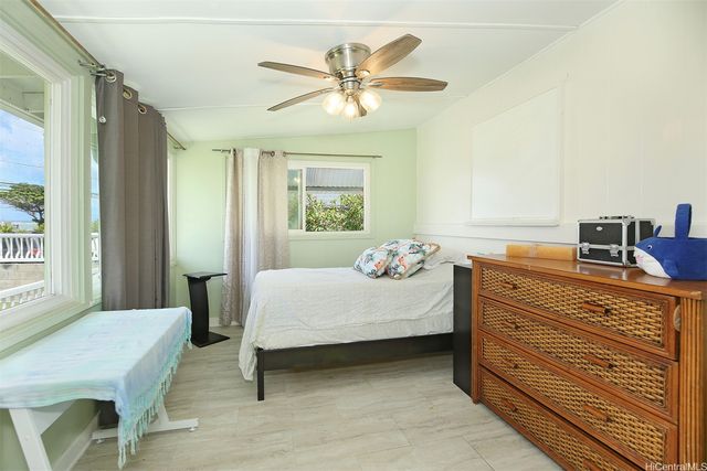 51-452 Kamehameha Highway, Kaaawa, HI 96730