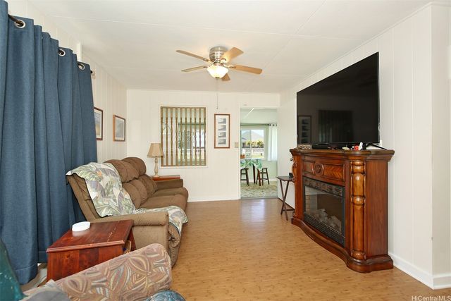 51-452 Kamehameha Highway, Kaaawa, HI 96730