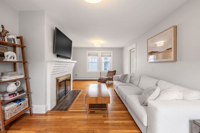 17 Bunton St, Milton, MA 02186