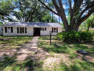 3318 HALSEY Street, Alexandria, LA 71301