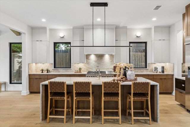 1643 Althea Drive, Houston, TX 77018