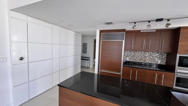 475 Brickell Avenue 4615, Miami, FL 33131