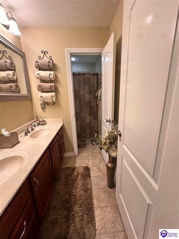 113 Deergrove Court, Elizabethtown, KY 42701