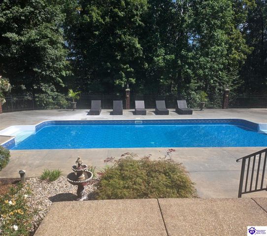 113 Deergrove Court, Elizabethtown, KY 42701