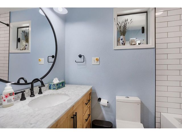 1251 Vail Ln, Longmont, CO 80503