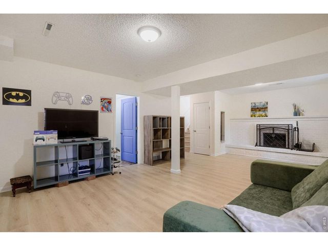 1251 Vail Ln, Longmont, CO 80503