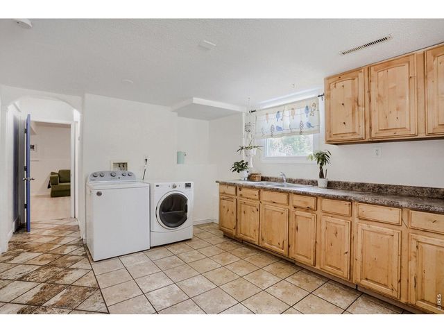 1251 Vail Ln, Longmont, CO 80503
