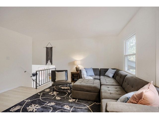 1251 Vail Ln, Longmont, CO 80503