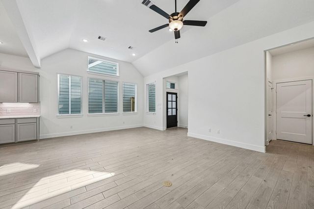 26237 E Outrider Banks Circle, Montgomery, TX 77316