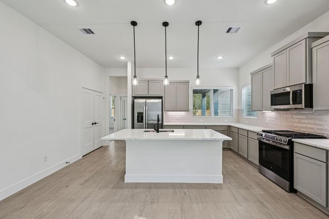 26237 E Outrider Banks Circle, Montgomery, TX 77316