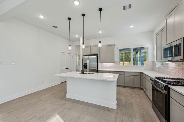 26237 E Outrider Banks Circle, Montgomery, TX 77316