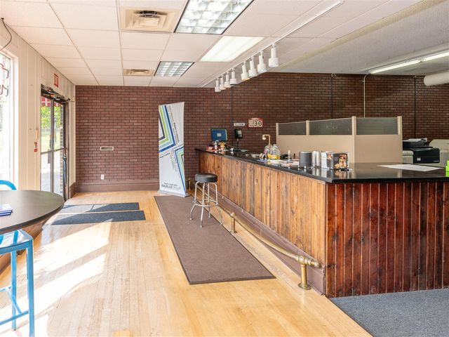 1116 W Centre Avenue, Portage, MI 49024