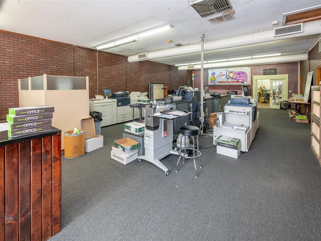 1116 W Centre Avenue, Portage, MI 49024