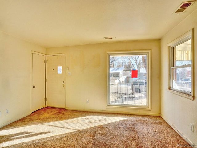 140 E 5th Ave, Longmont, CO 80504