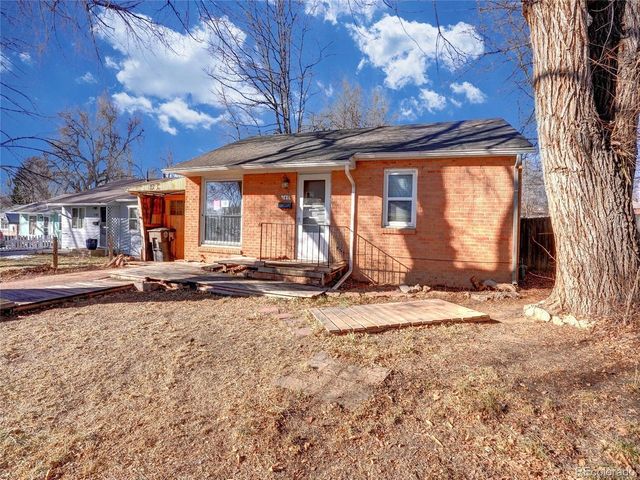 140 E 5th Ave, Longmont, CO 80504