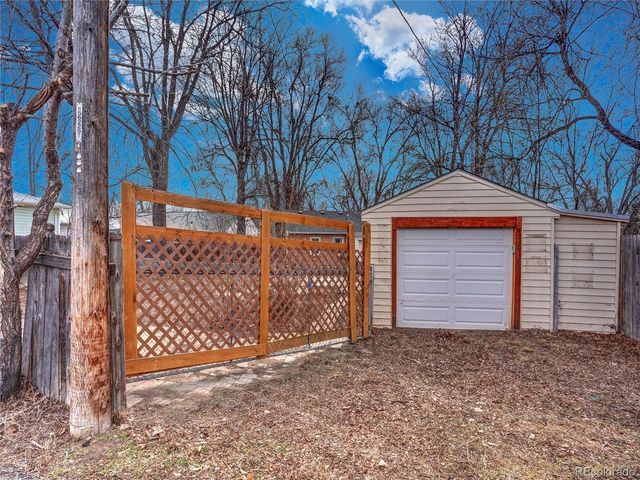 140 E 5th Ave, Longmont, CO 80504