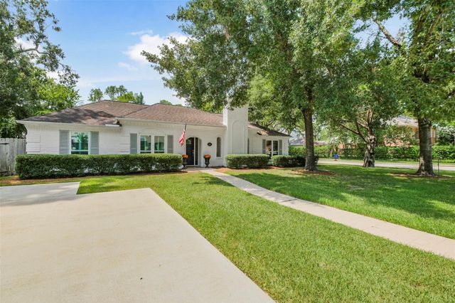 8851 Larston Street, Houston, TX 77055