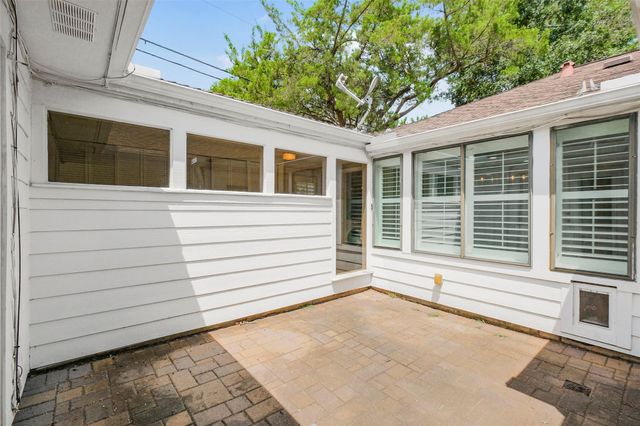 8851 Larston Street, Houston, TX 77055