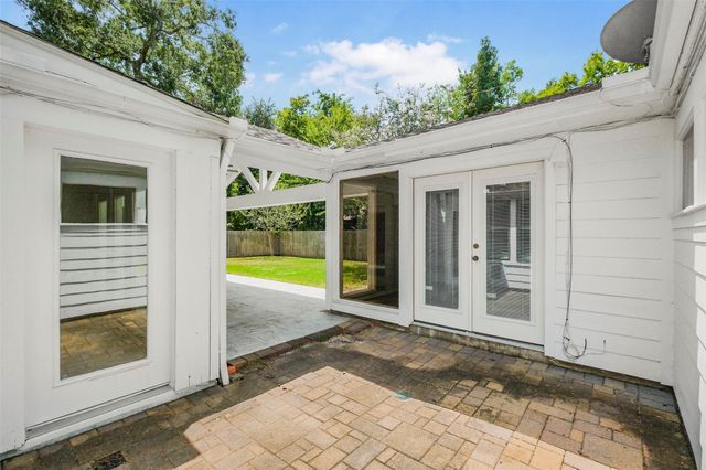 8851 Larston Street, Houston, TX 77055