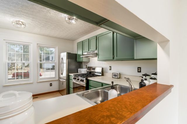 3212 Southern Hills Drive, Pickerington, OH 43147