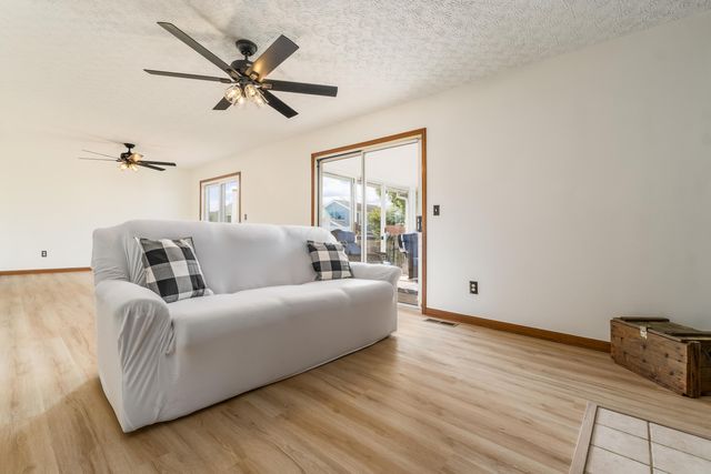 3212 Southern Hills Drive, Pickerington, OH 43147