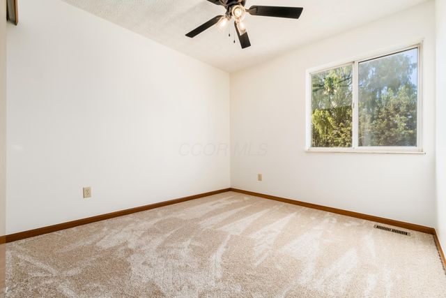 3212 Southern Hills Drive, Pickerington, OH 43147